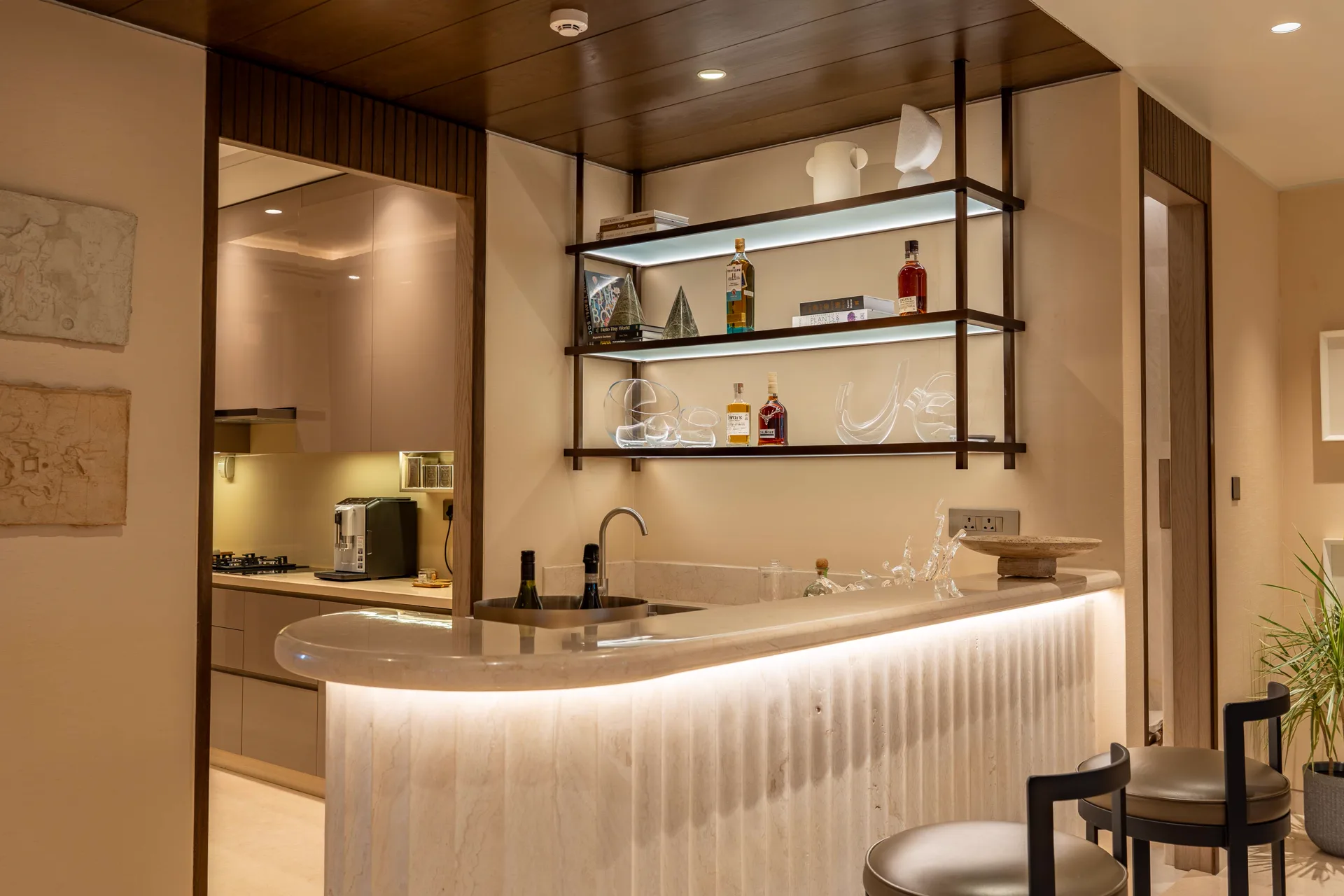 Residence bar counter