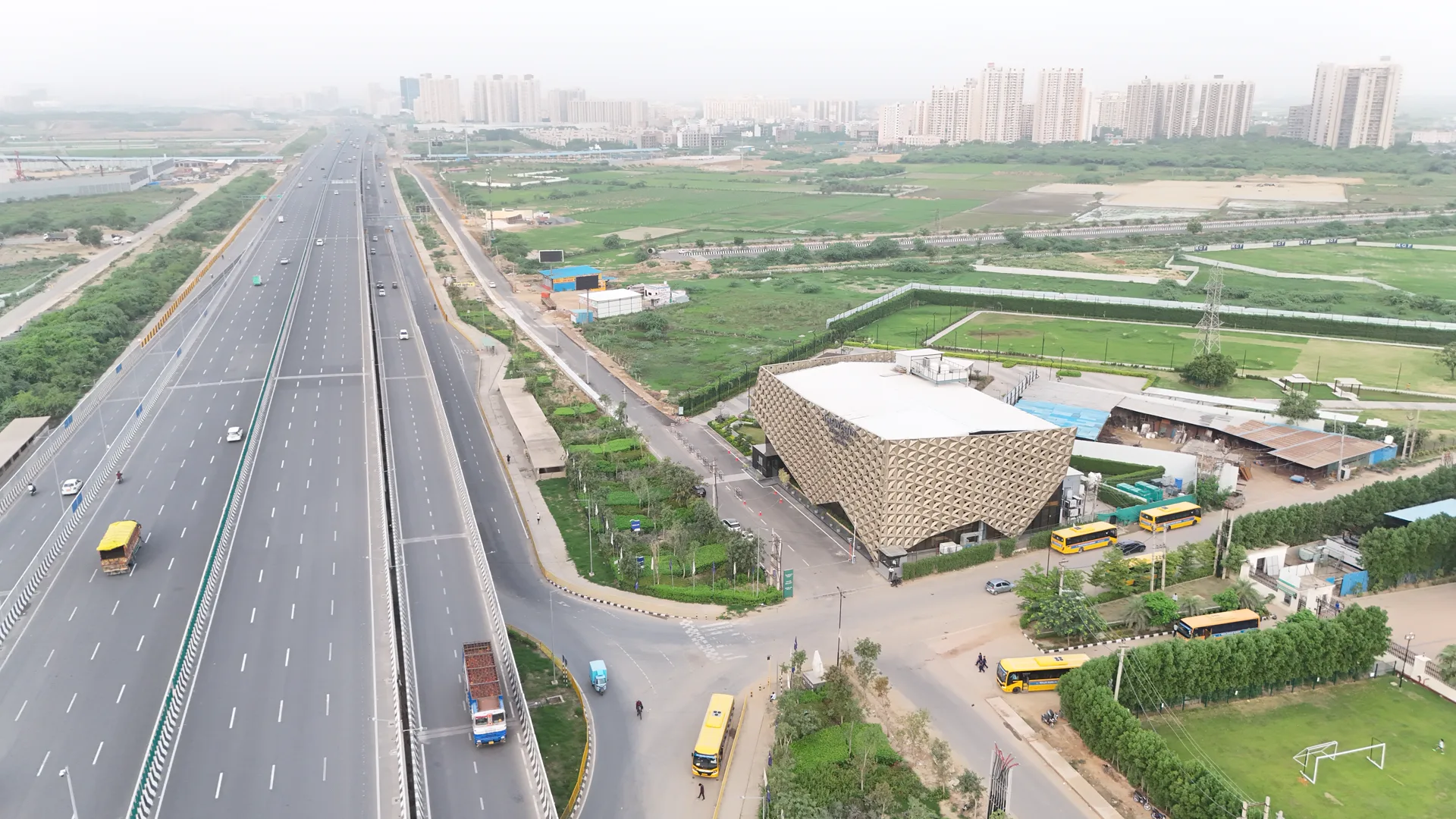 Dwarka Expressway beside the site